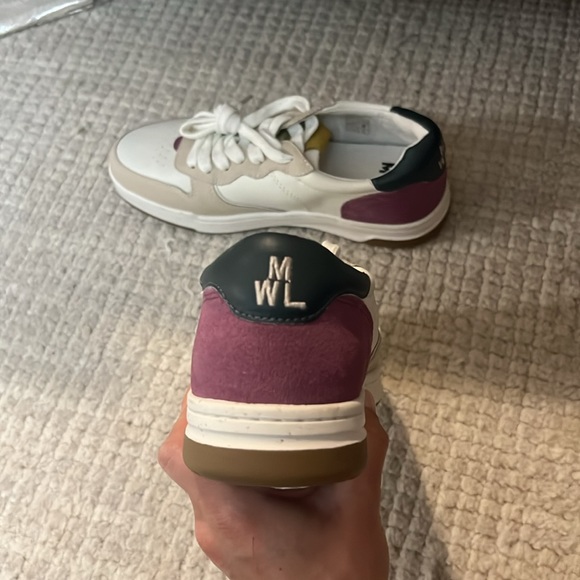 Madewell Sneaker - Picture 2 of 3